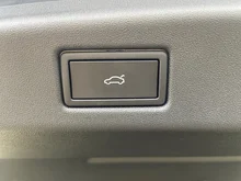 VW ID.7 Tourer GTX 4MOTION 250 kW in Aquamarinblau Dach Schwarz
