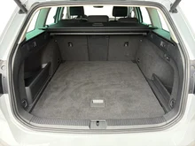 VW Passat Variant GTE in 2Y Gletscherweiß Metallic