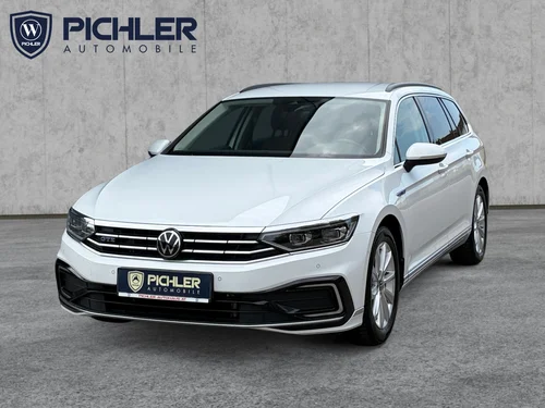 VW Passat Variant GTE