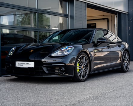 Porsche Panamera 4 E-Hybrid Platinum Edition