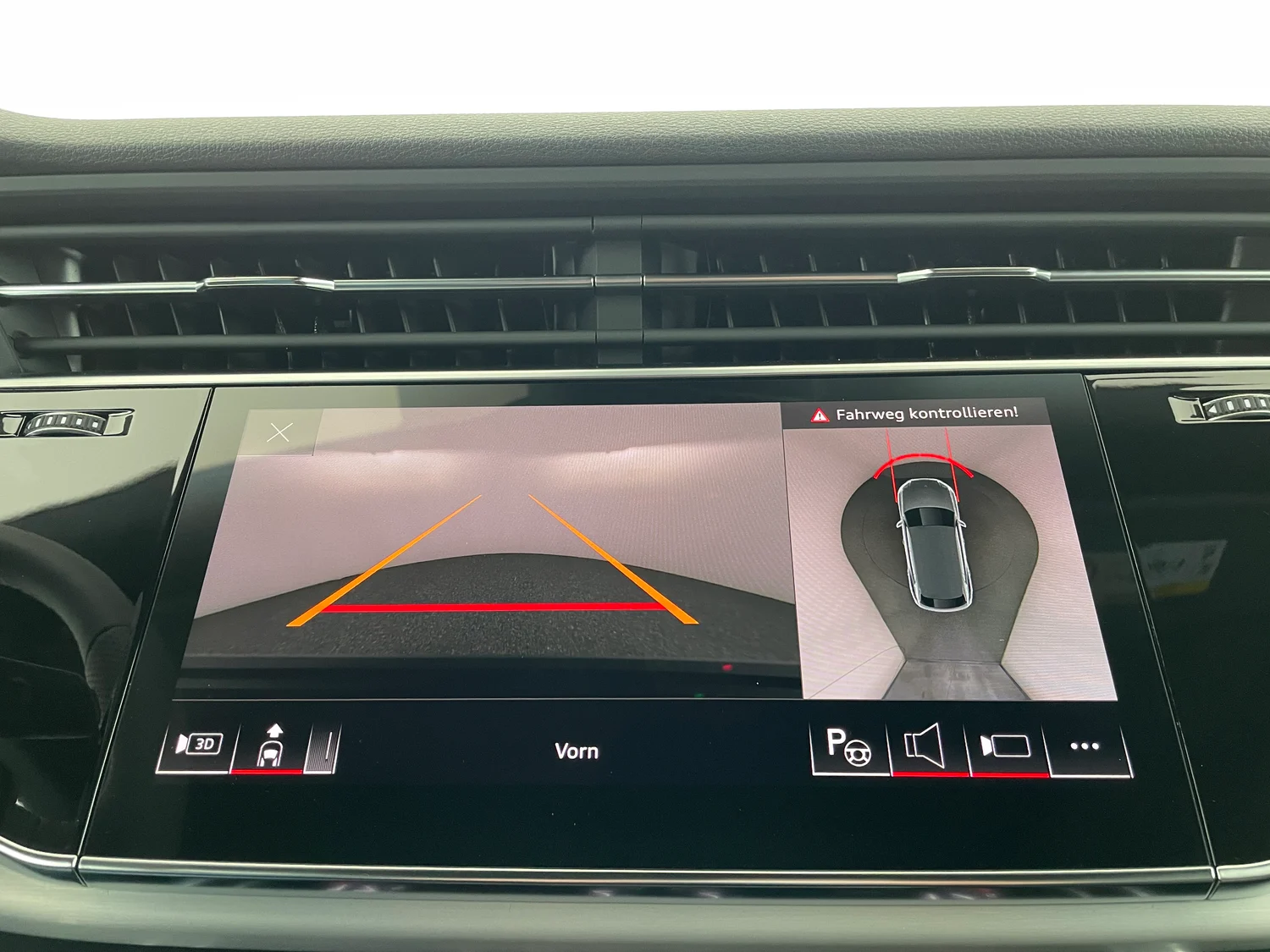 Bild eines Audi Q8 e-hybrid quattro 290 kW