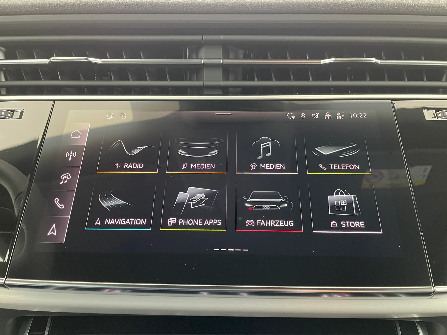 Bild eines Audi Q8 e-hybrid quattro 290 kW