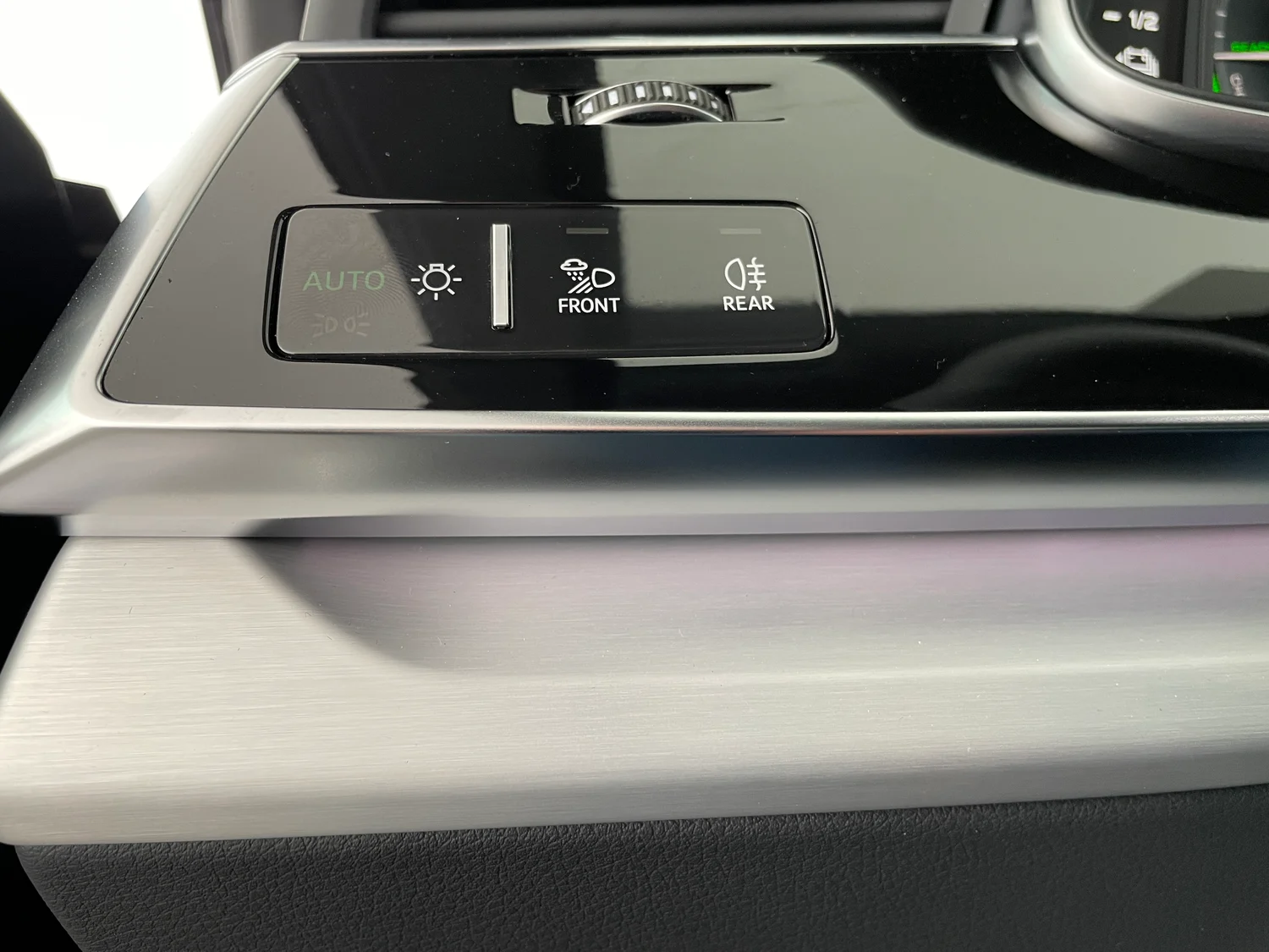 Bild eines Audi Q8 e-hybrid quattro 290 kW