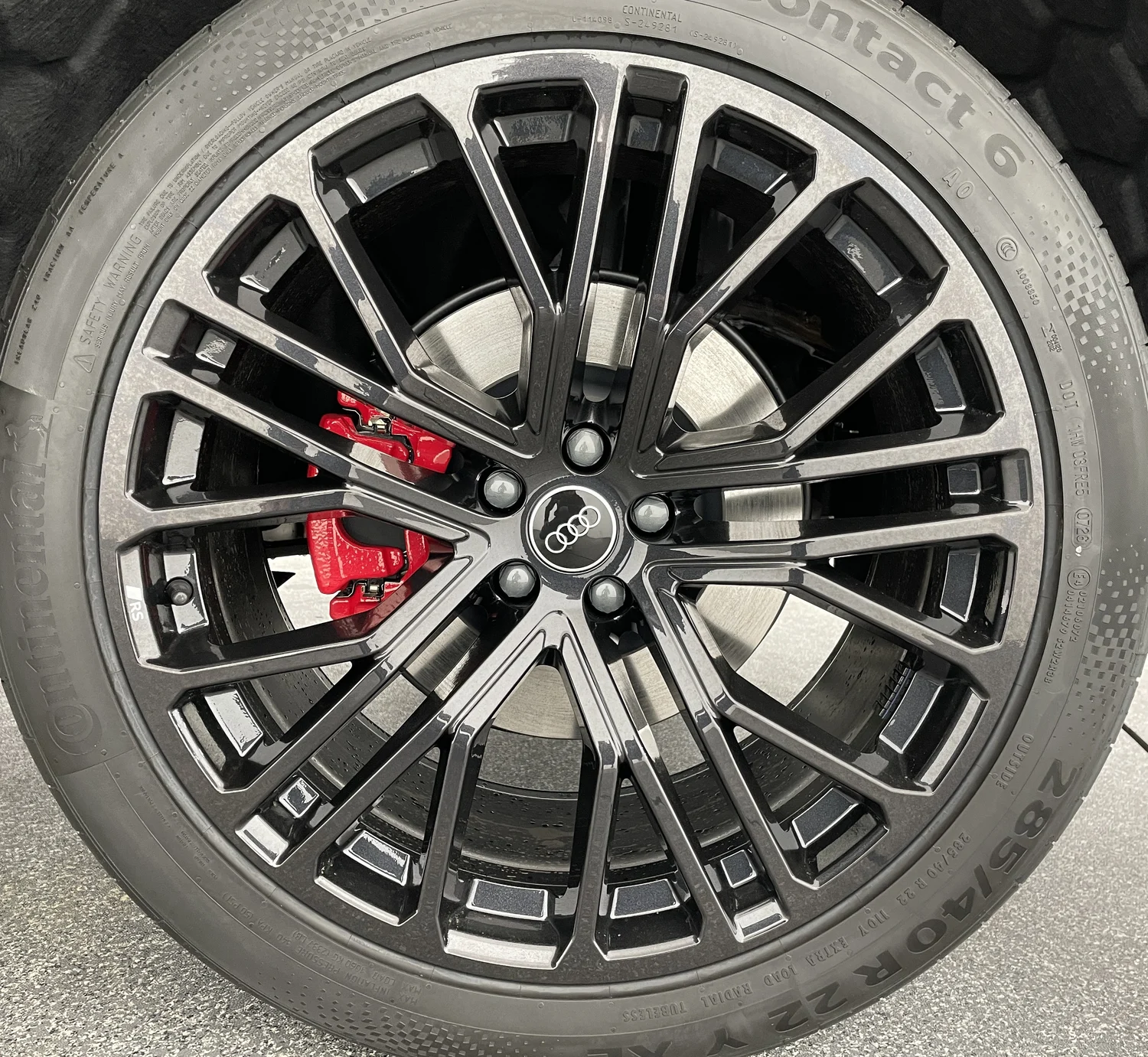 Bild eines Audi Q8 e-hybrid quattro 290 kW