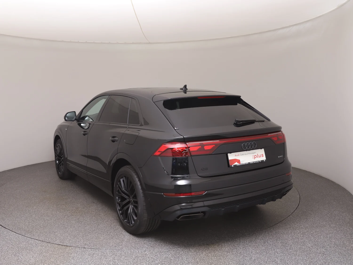 Bild eines Audi Q8 e-hybrid quattro 290 kW