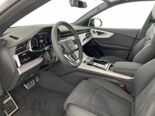 Bild eines Audi Q8 e-hybrid quattro 290 kW