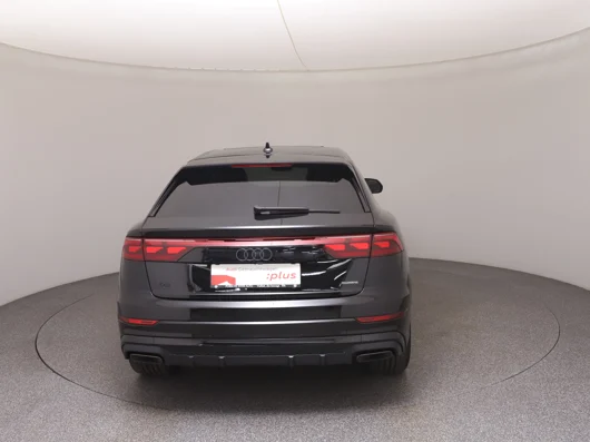 Bild eines Audi Q8 e-hybrid quattro 290 kW