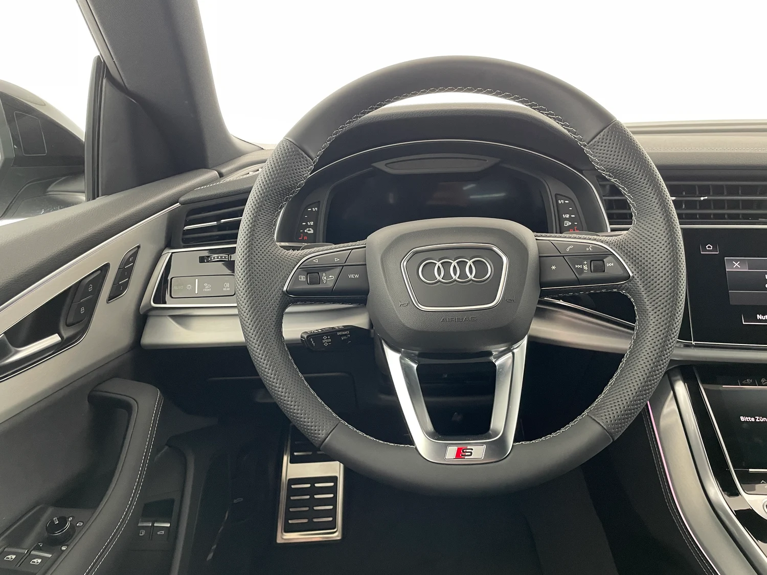 Bild eines Audi Q8 e-hybrid quattro 290 kW