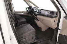 VW California Multivan California eHybrid 180 kW 4M in Candyweiß / Dach Deepblack Perleffekt