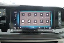 VW California Multivan California eHybrid 180 kW 4M in Candyweiß / Dach Deepblack Perleffekt