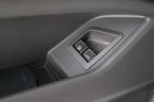 VW California Multivan California eHybrid 180 kW 4M in Candyweiß / Dach Deepblack Perleffekt