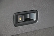 VW California Multivan California eHybrid 180 kW 4M in Candyweiß / Dach Deepblack Perleffekt