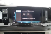 VW California Multivan California eHybrid 180 kW 4M in Candyweiß / Dach Deepblack Perleffekt