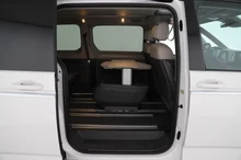 VW California Multivan California eHybrid 180 kW 4M in Candyweiß / Dach Deepblack Perleffekt