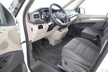 VW California Multivan California eHybrid 180 kW 4M in Candyweiß / Dach Deepblack Perleffekt
