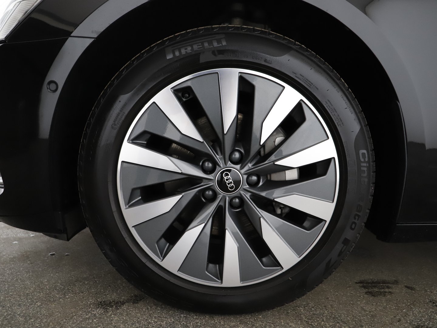 Audi A6 Avant 35 TDI Sport | Bild 28 von 30