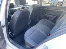 VW Golf Variant Life mHeV DSG in Pure White