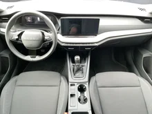 Škoda Octavia Combi Essence TSI in Stahl-Grau