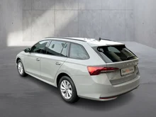 Škoda Octavia Combi Essence TSI in Stahl-Grau