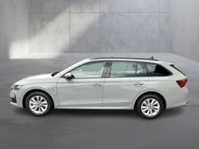 Škoda Octavia Combi Essence TSI in Stahl-Grau