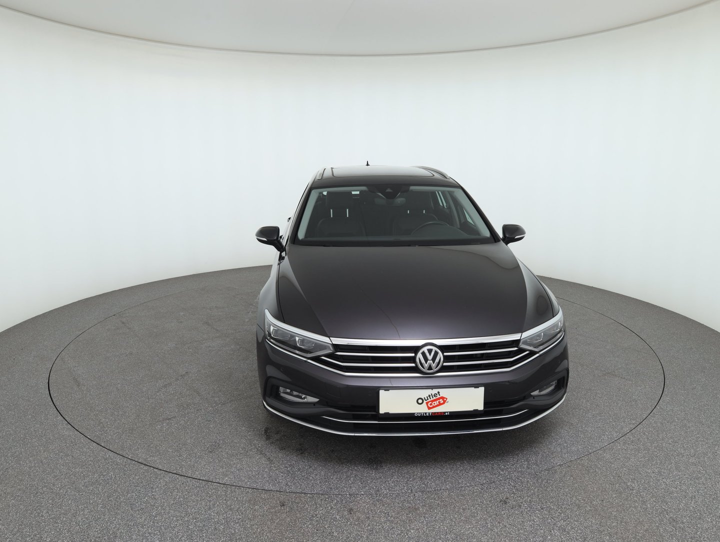 VW Passat Variant Highline TDI SCR DSG | Bild 2 von 30