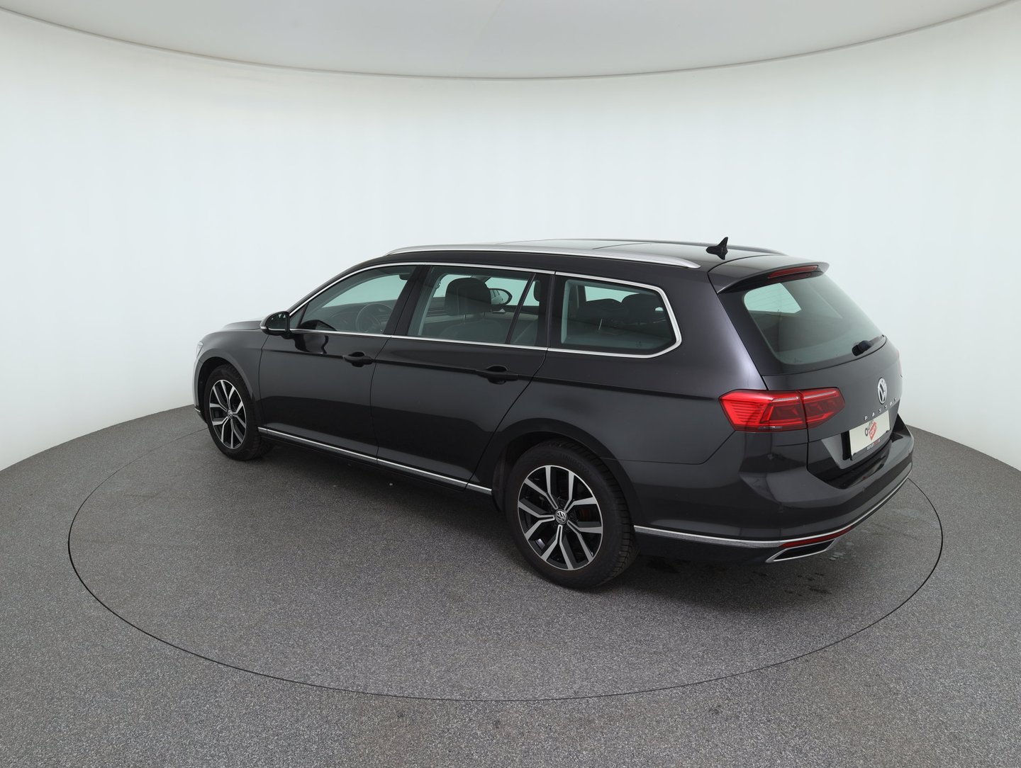 VW Passat Variant Highline TDI SCR DSG | Bild 7 von 30