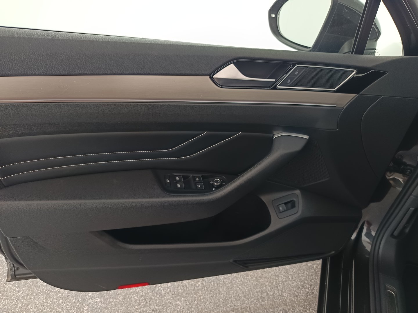 VW Passat Variant Highline TDI SCR DSG | Bild 10 von 30