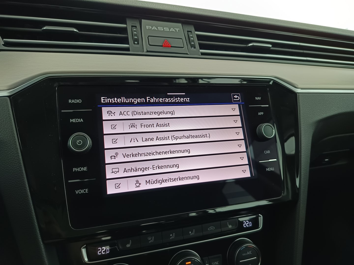 VW Passat Variant Highline TDI SCR DSG | Bild 20 von 30