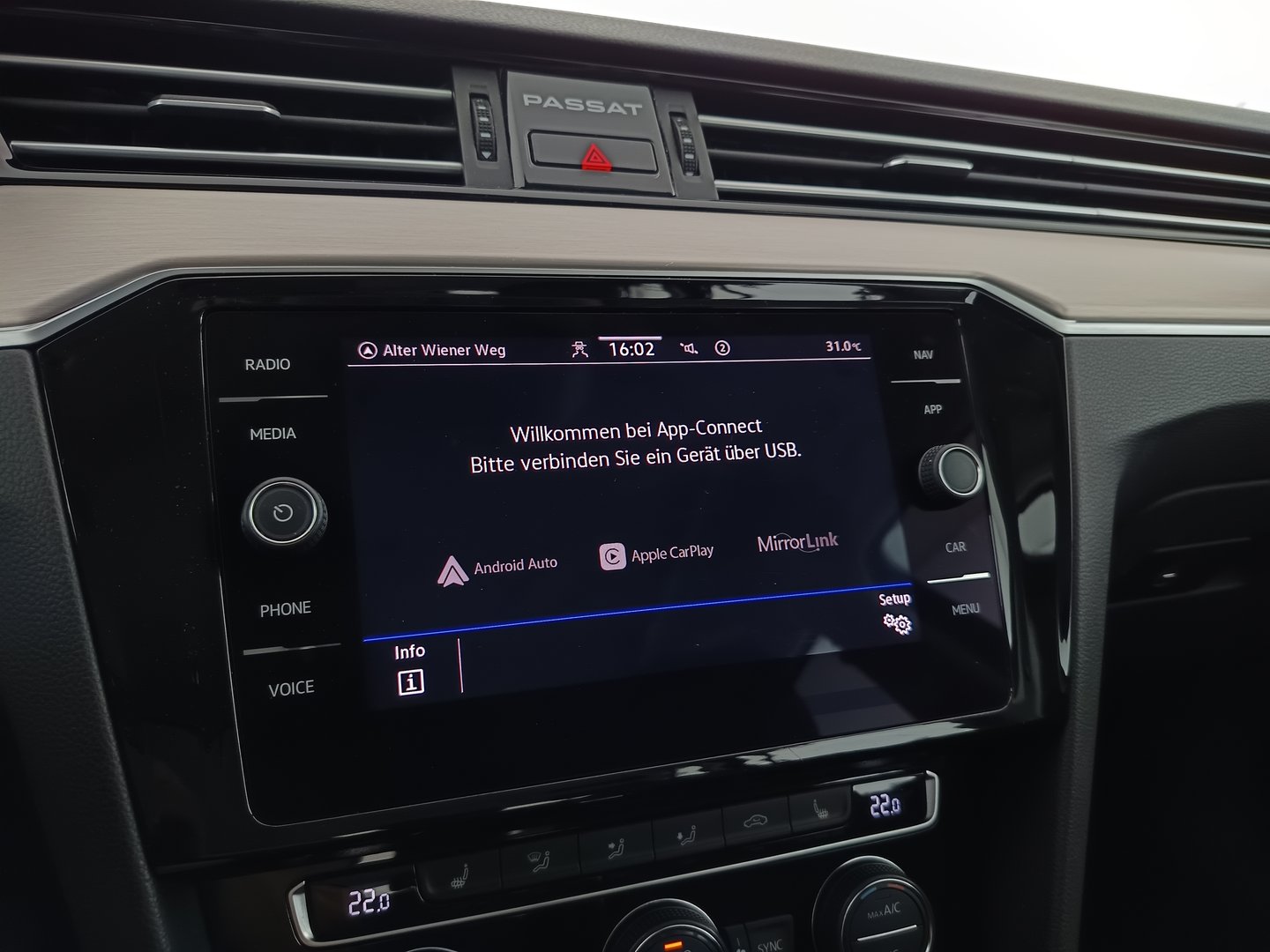 VW Passat Variant Highline TDI SCR DSG | Bild 21 von 30