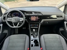 VW Touran R-Line TSI DSG in Pure White