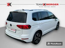 VW Touran R-Line TSI DSG in Pure White