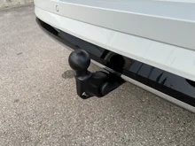 VW Touran R-Line TSI DSG in Pure White