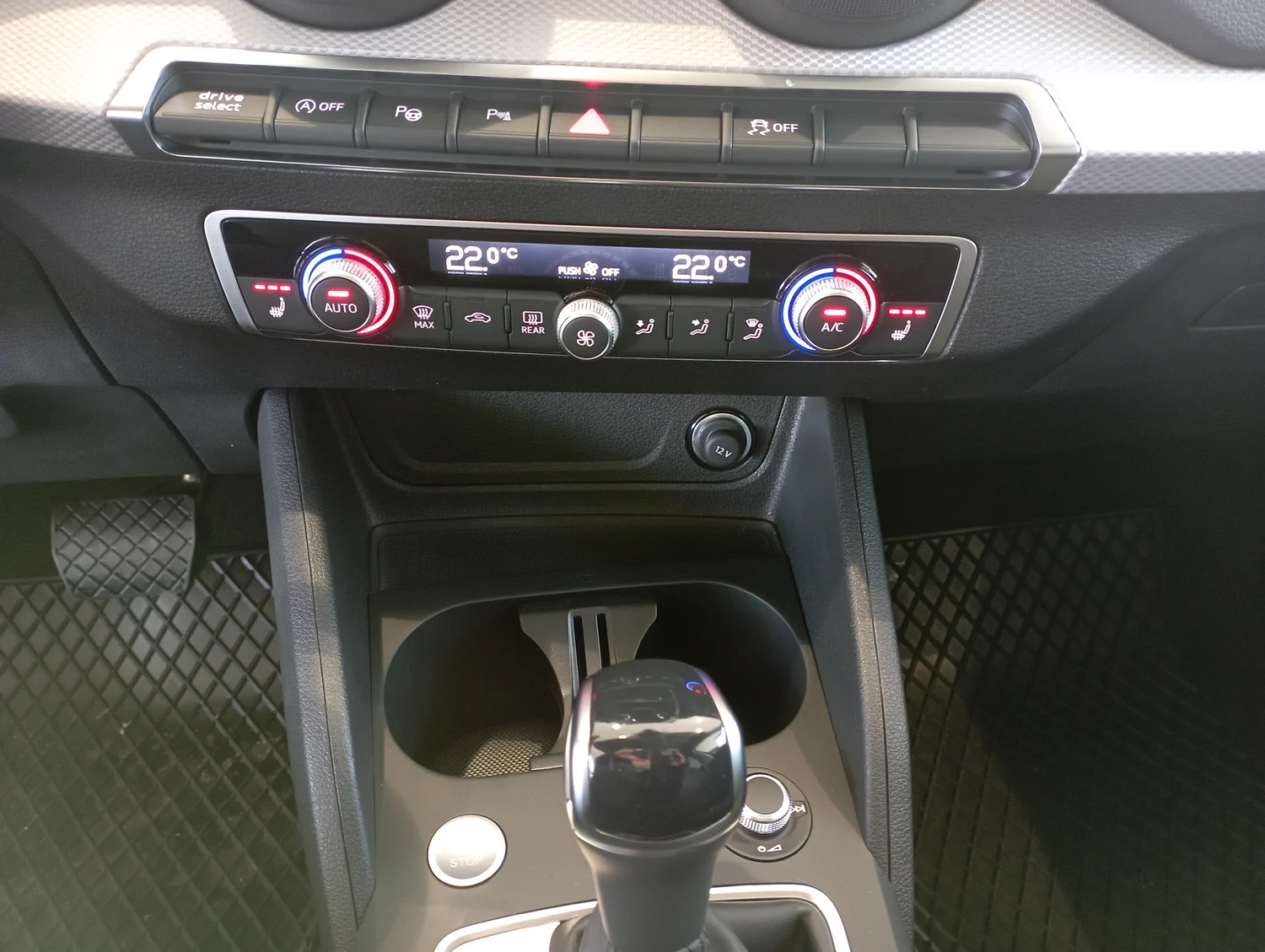 Bild eines Q2 35 TFSI admired