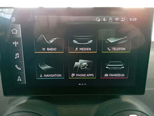 Bild eines Q2 35 TFSI admired