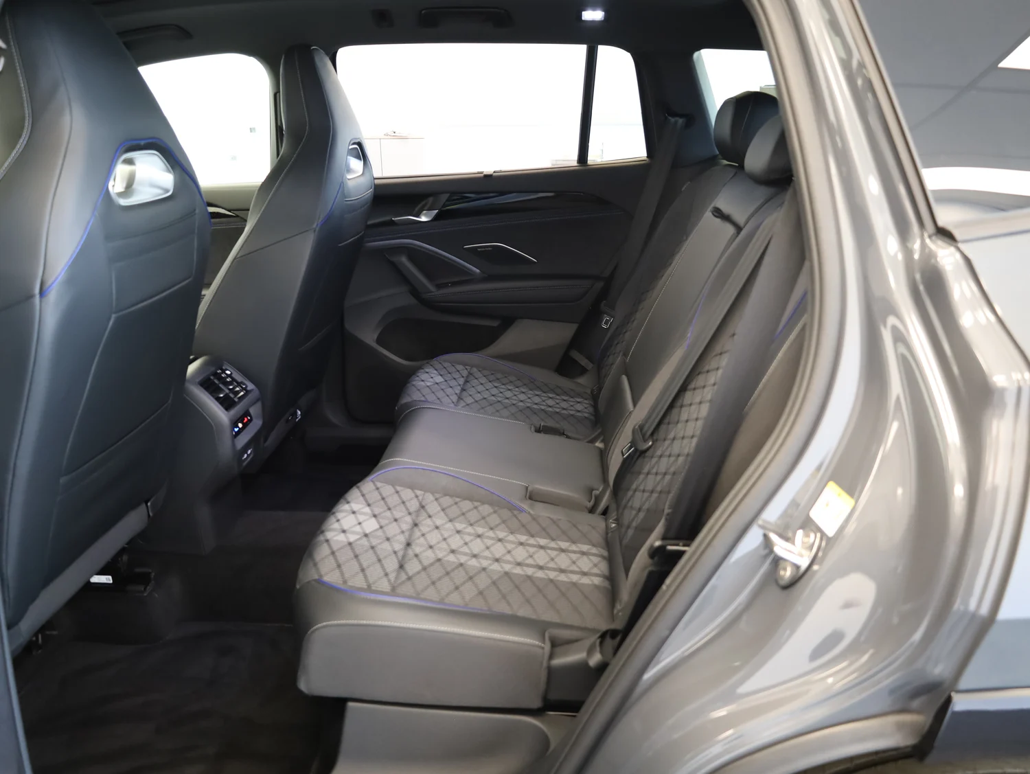 Bild eines Tayron Sport TDI 4MOTION DSG