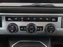 VW California Beach Edition TDI 4MOTION in puregrey / Dach schwarz
