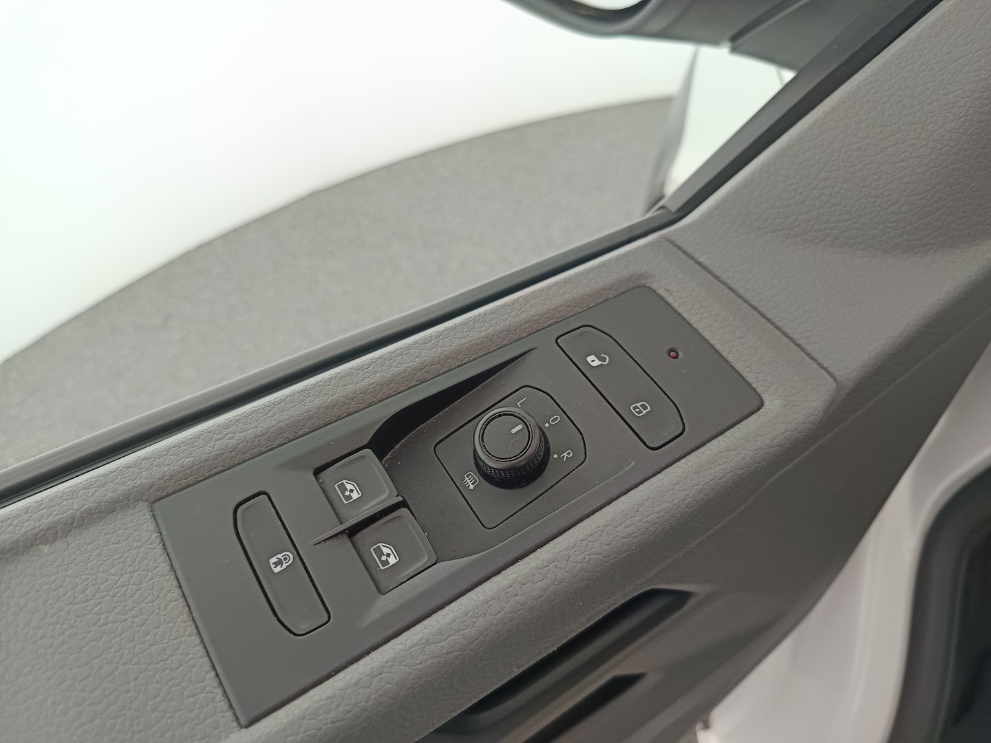 VW Transporter Kastenwagen Plus KR TDI | Bild 11 von 31