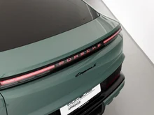 Porsche Cayenne S Coupé in mysticgrünmetallic