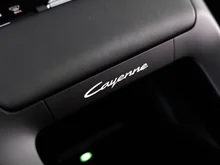 Porsche Cayenne S Coupé in mysticgrünmetallic