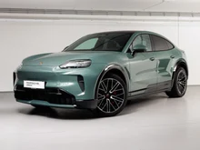 Porsche Cayenne S Coupé in mysticgrünmetallic