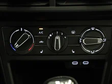 VW Polo 4Me in Deep Black Perleffekt