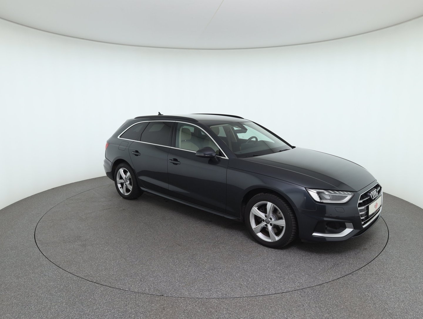 Audi A4 Avant 30 TDI advanced | Bild 3 von 32
