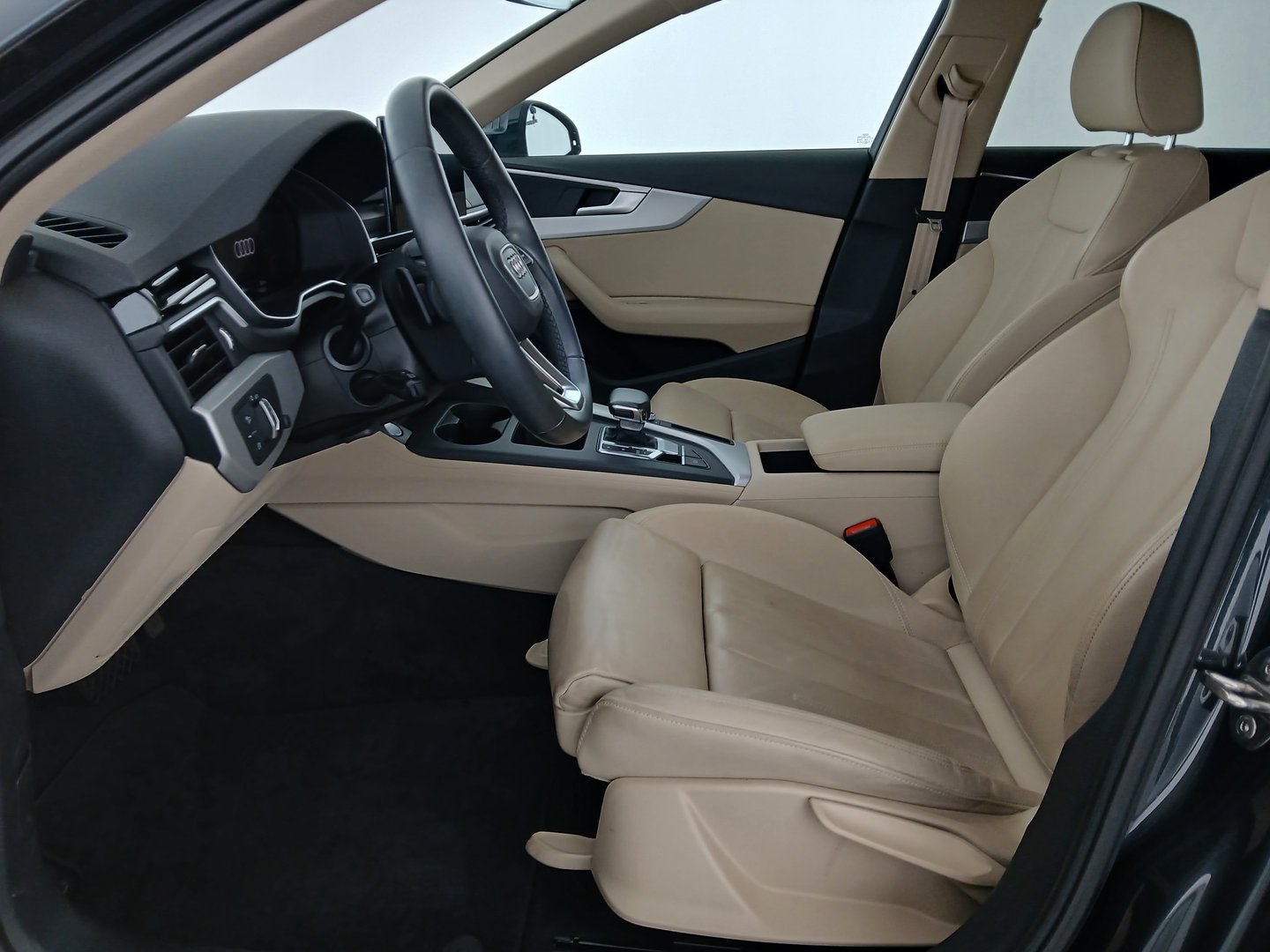 Audi A4 Avant 30 TDI advanced | Bild 12 von 32