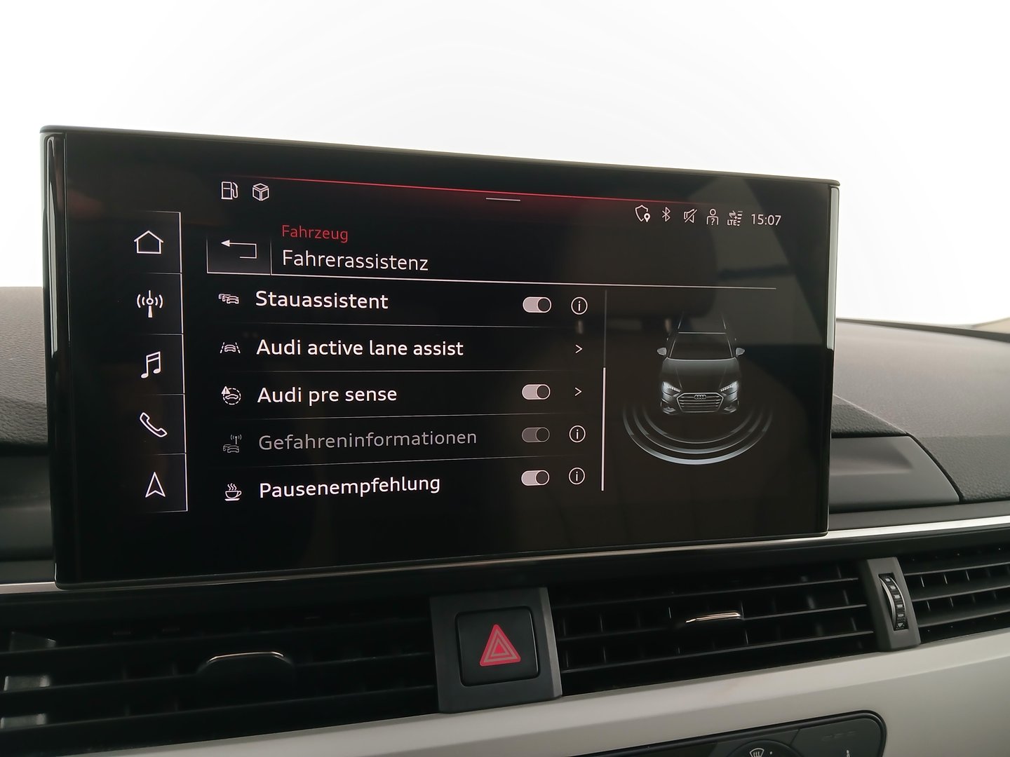 Audi A4 Avant 30 TDI advanced | Bild 22 von 32
