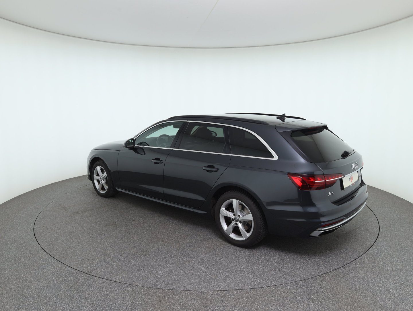 Audi A4 Avant 30 TDI advanced | Bild 7 von 32