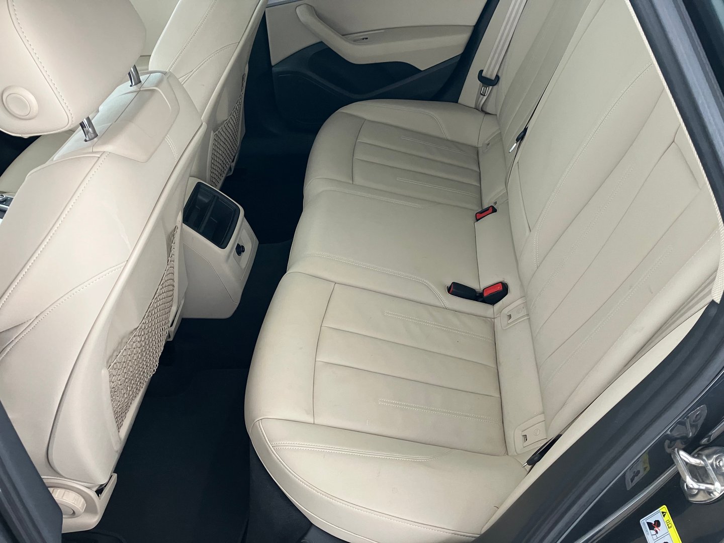 Audi A4 Avant 30 TDI advanced | Bild 9 von 13