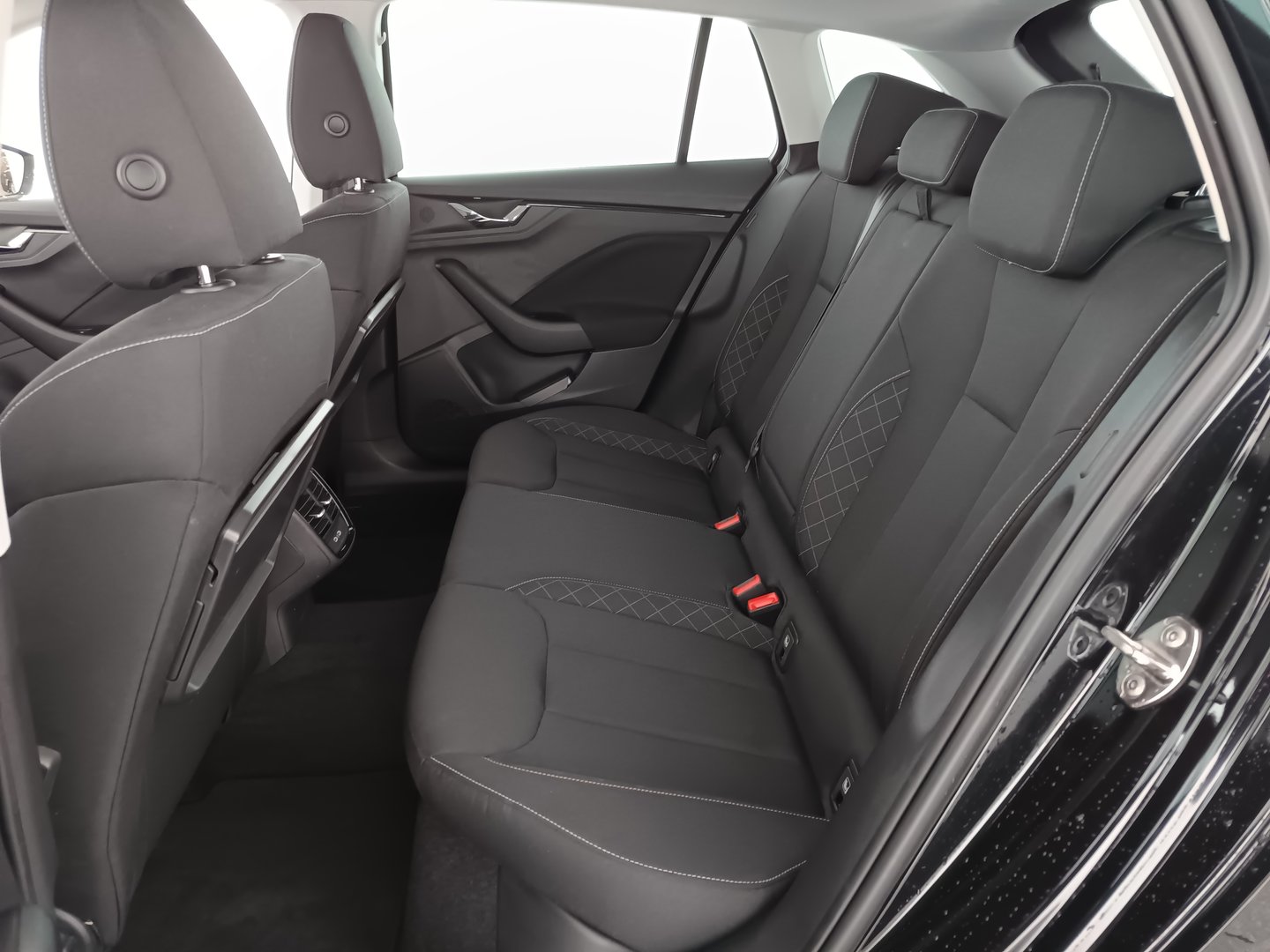 Škoda SCALA Ambition TSI DSG | Bild 26 von 31