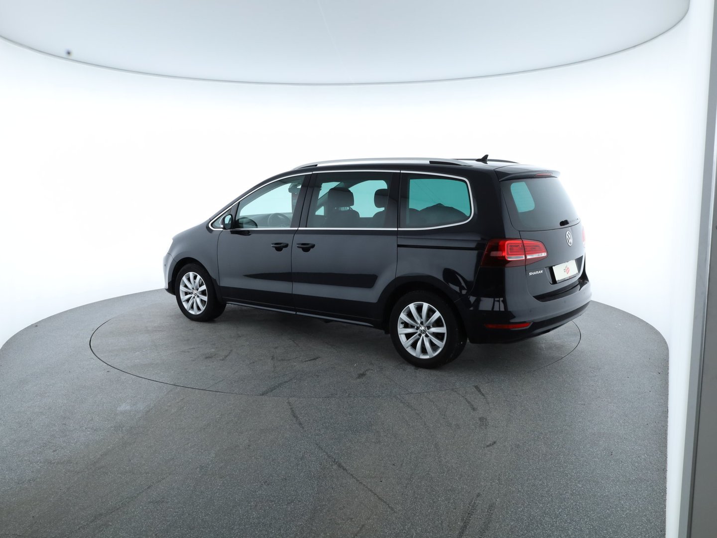 VW Sharan Business SCR 2,0 TDI DSG 7 Sitze | Bild 2 von 16