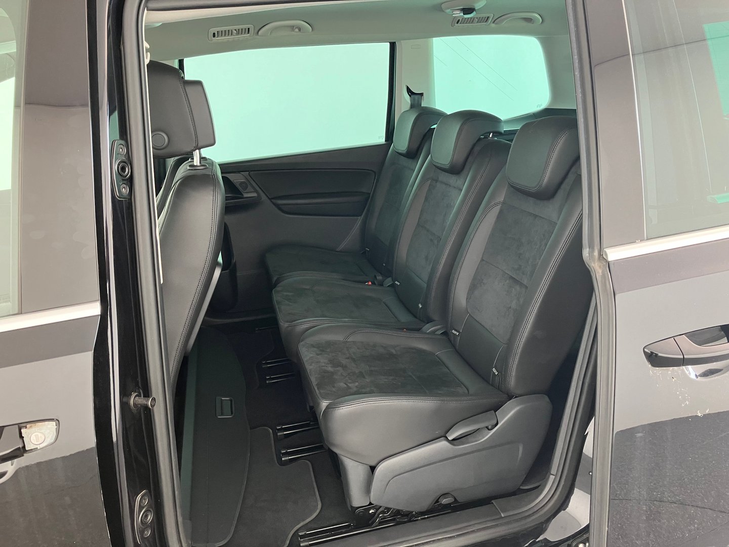 VW Sharan Business SCR 2,0 TDI DSG 7 Sitze | Bild 12 von 16