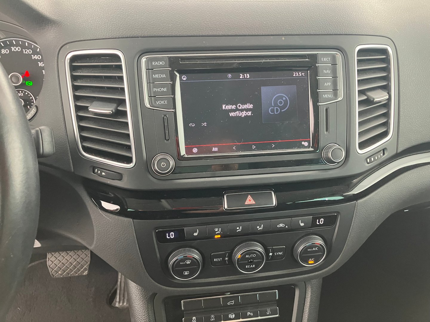 VW Sharan Business SCR 2,0 TDI DSG 7 Sitze | Bild 9 von 16